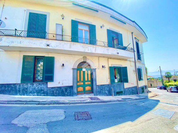 appartamento in vendita a Napoli in zona Posillipo