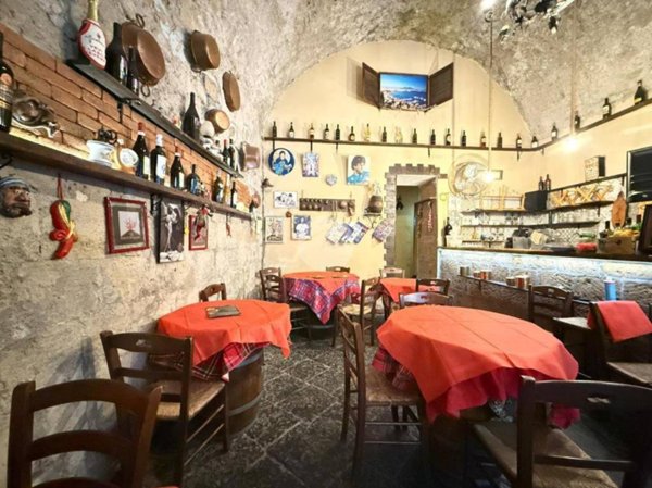 negozio in vendita a Napoli