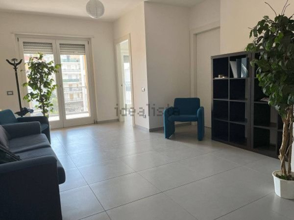 appartamento in vendita a Napoli in zona San Carlo all'Arena