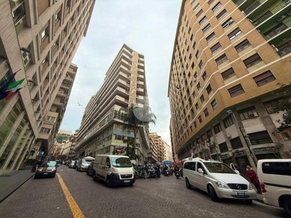 negozio in vendita a Napoli in zona Montecalvario