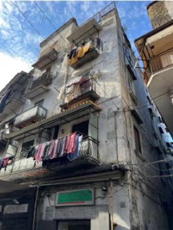 appartamento in vendita a Napoli in zona San Lorenzo