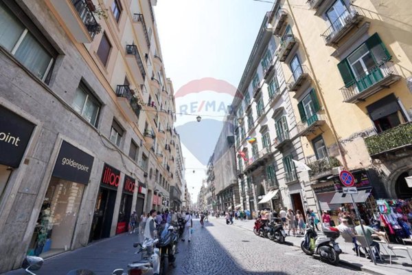 appartamento in vendita a Napoli in zona Montecalvario