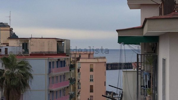 appartamento in vendita a Napoli in zona Bagnoli