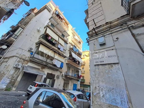 appartamento in vendita a Napoli in zona Pendino / San Giuseppe