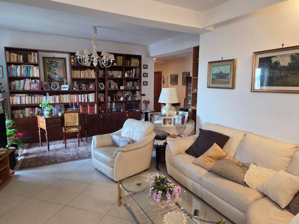 appartamento in vendita a Napoli in zona Vomero