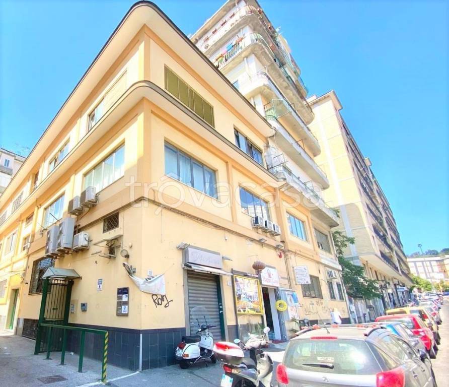 appartamento in vendita a Napoli in zona Fuorigrotta