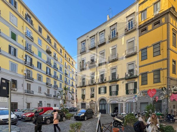 appartamento in vendita a Napoli in zona Mercato