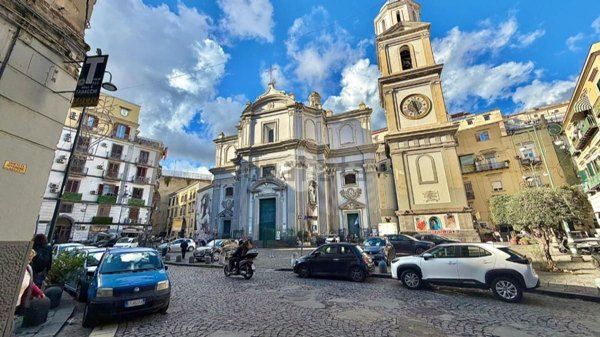 appartamento in vendita a Napoli in zona Stella