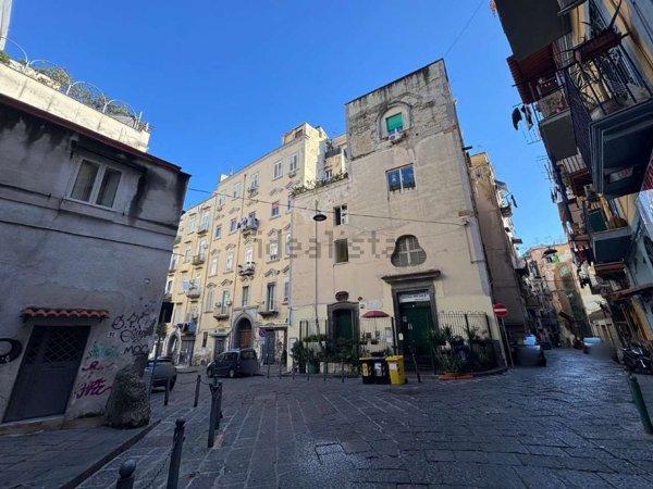 appartamento in vendita a Napoli in zona San Lorenzo