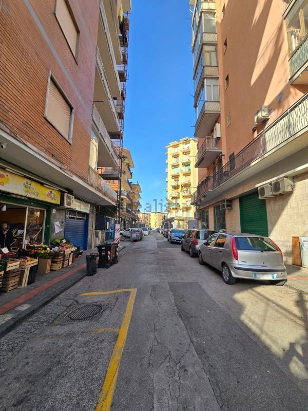 appartamento in vendita a Napoli in zona Fuorigrotta