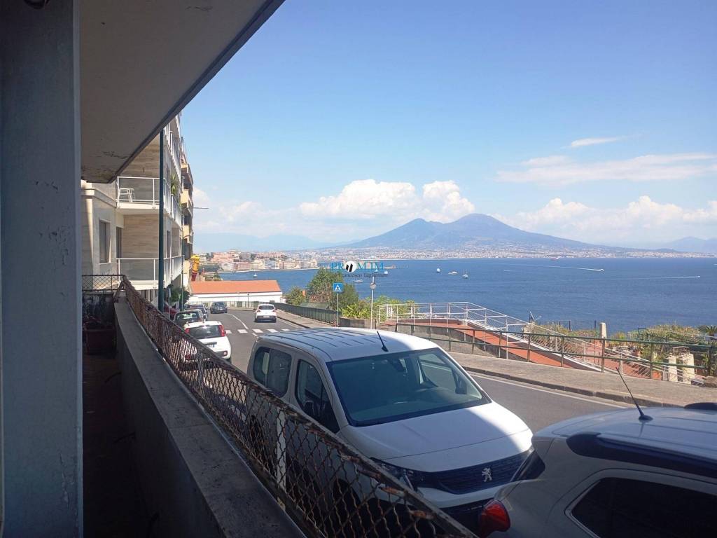 appartamento in vendita a Napoli in zona Posillipo