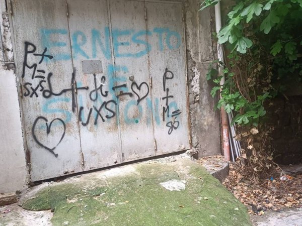 locale commerciale in vendita a Napoli