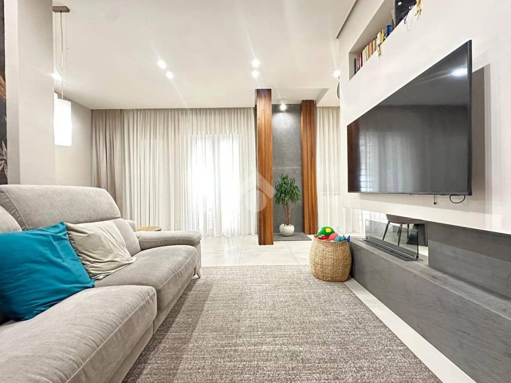 appartamento in vendita a Napoli in zona Arenella