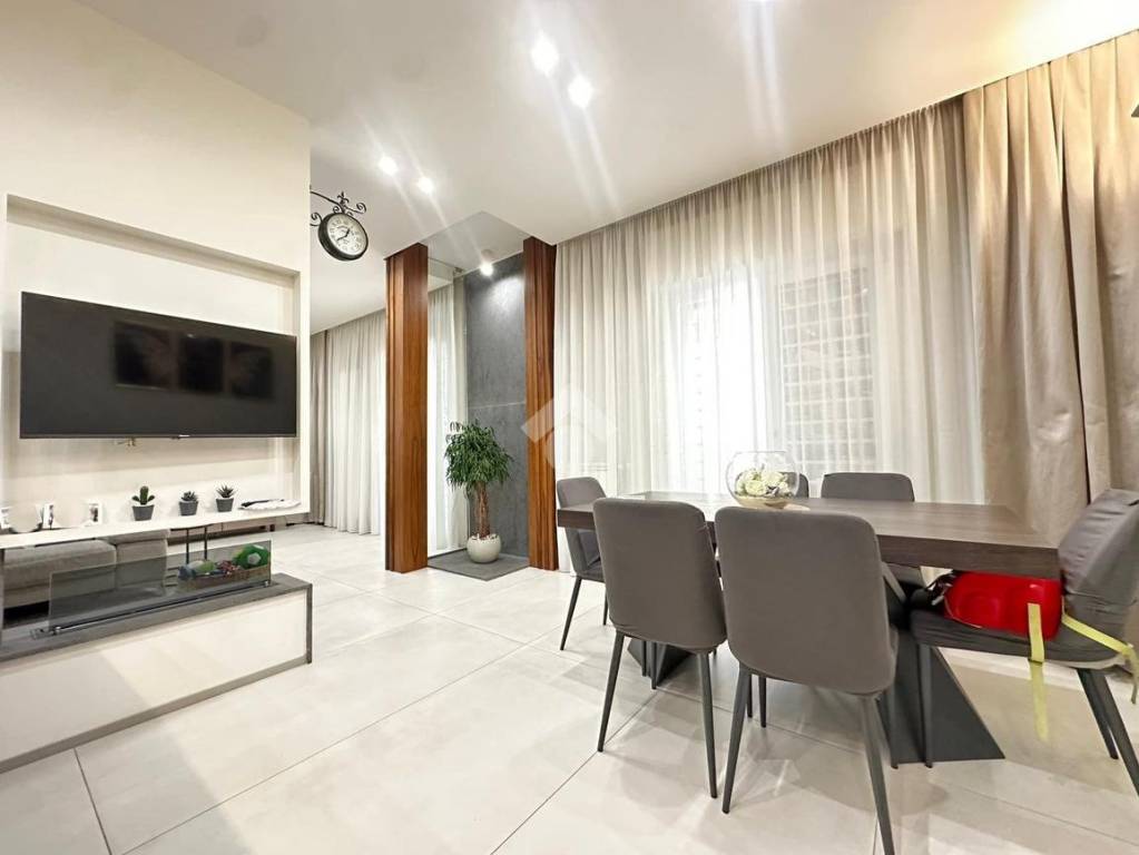 appartamento in vendita a Napoli in zona Arenella