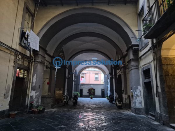 appartamento in vendita a Napoli in zona Stella