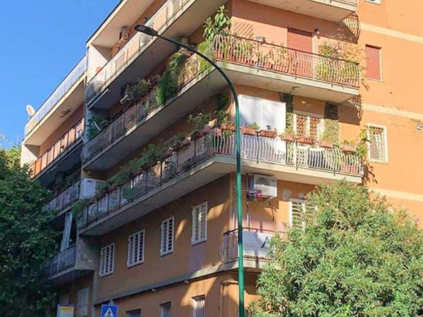 appartamento in vendita a Napoli in zona Vomero