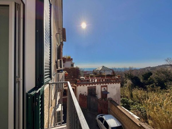 appartamento in vendita a Napoli in zona Posillipo