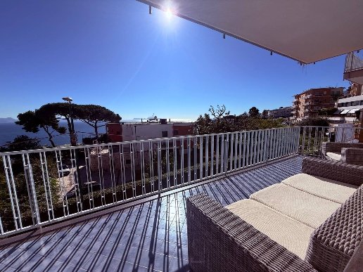 appartamento in vendita a Napoli in zona Vomero