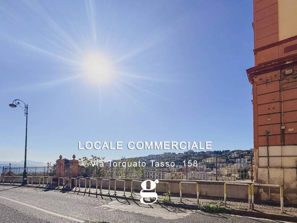 negozio in vendita a Napoli in zona Vomero