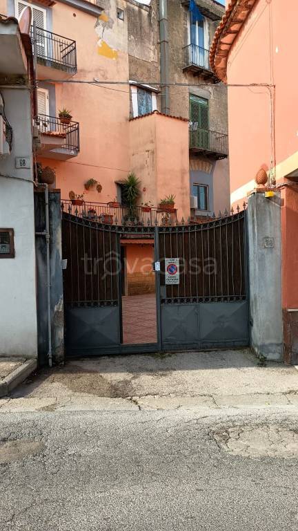 negozio in vendita a Napoli in zona Camaldoli