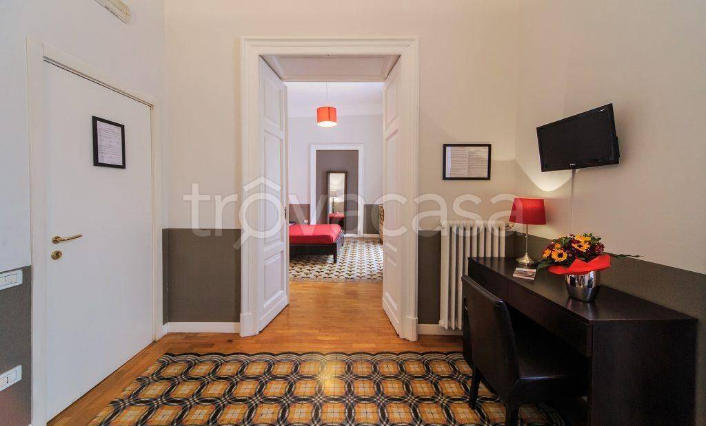 negozio in vendita a Napoli in zona Montecalvario