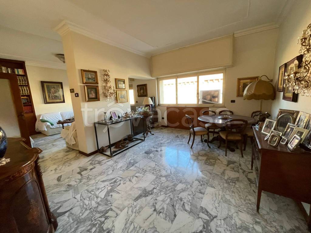 appartamento in vendita a Napoli in zona Vomero