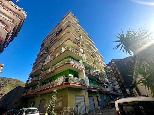 appartamento in vendita a Napoli in zona Pianura