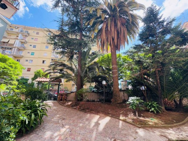 appartamento in vendita a Napoli in zona Arenella