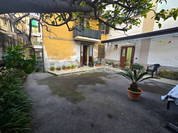 appartamento in vendita a Napoli in zona Barra