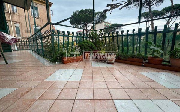 appartamento in vendita a Napoli in zona Bagnoli