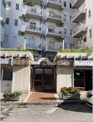 appartamento in vendita a Napoli in zona Fuorigrotta