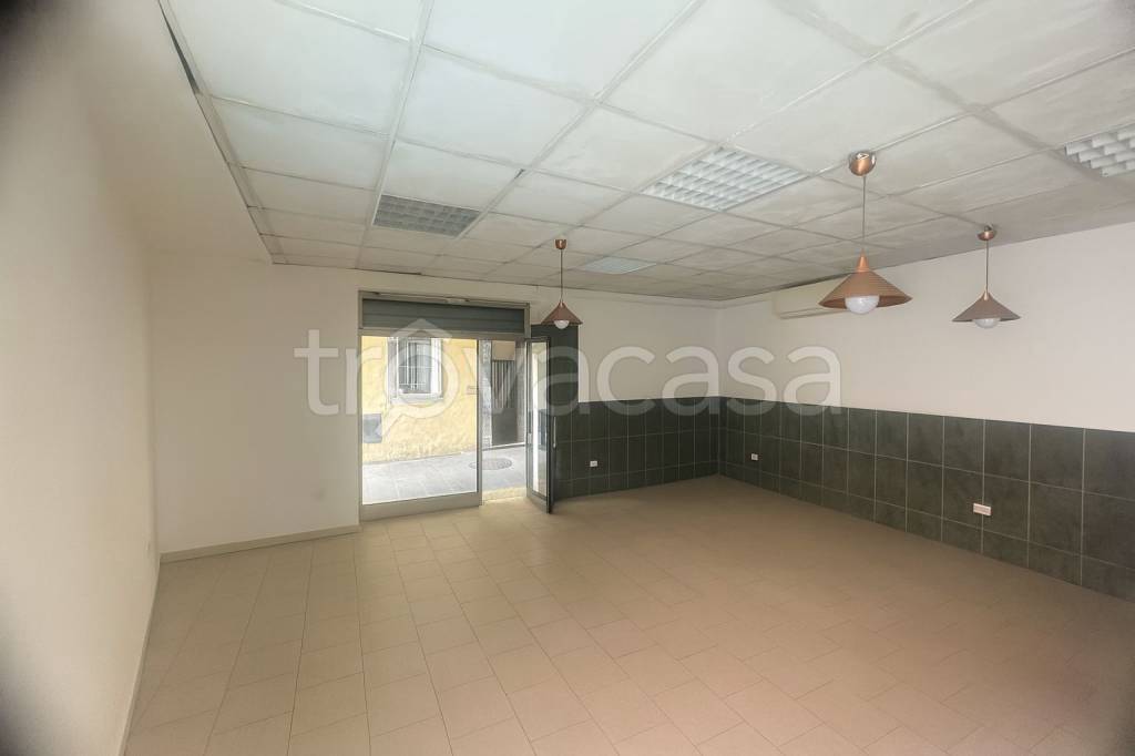 negozio in vendita a Napoli in zona Vomero