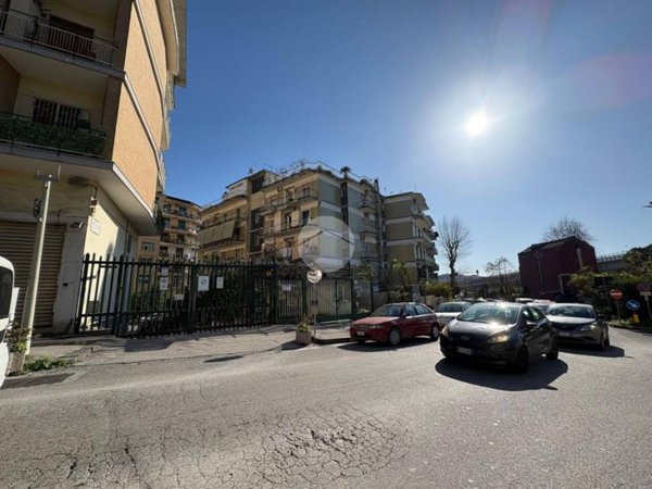 appartamento in vendita a Napoli in zona Arenella