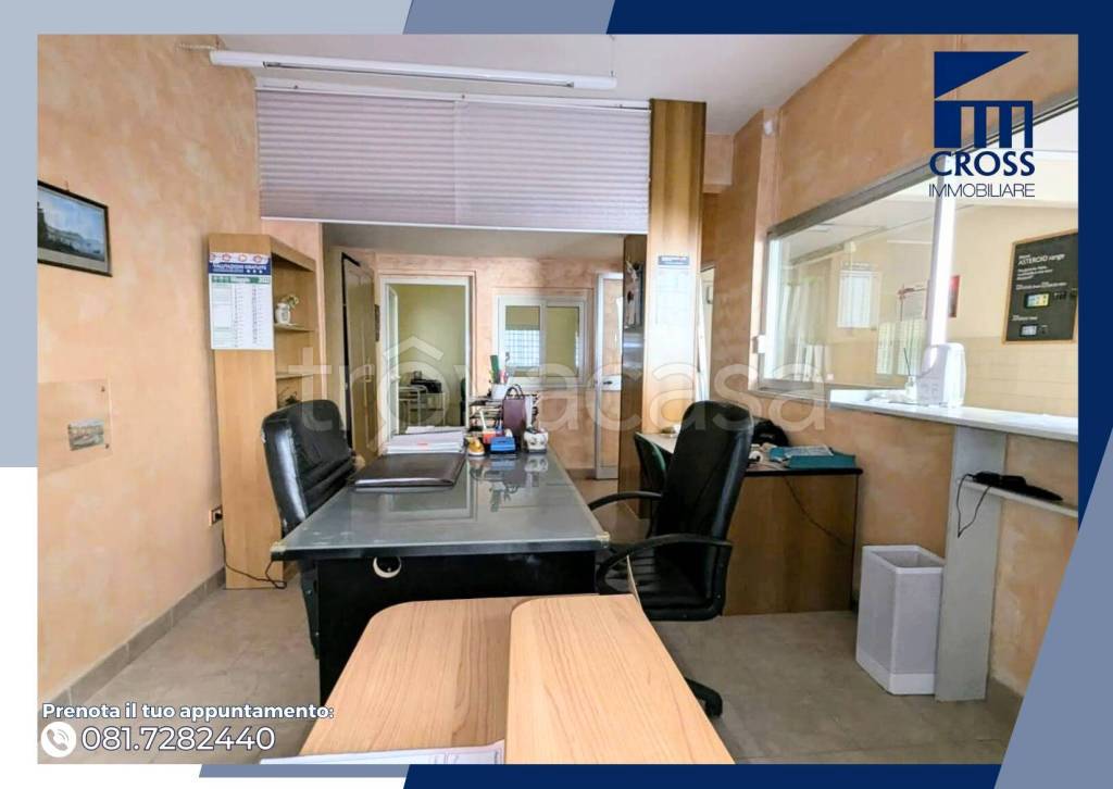 negozio in vendita a Napoli in zona Chiaia