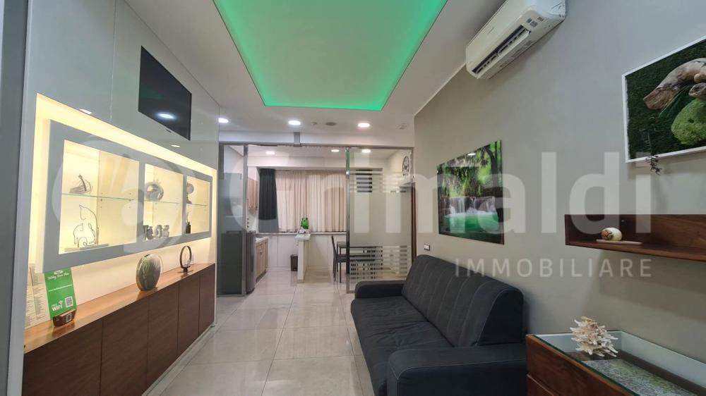 appartamento in vendita a Napoli in zona Vomero