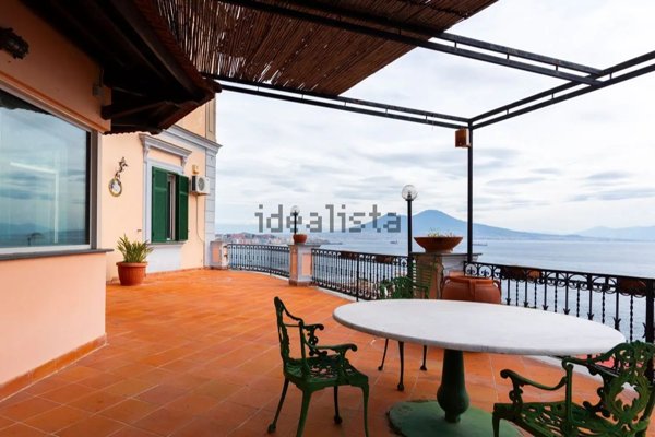 appartamento in vendita a Napoli in zona Posillipo