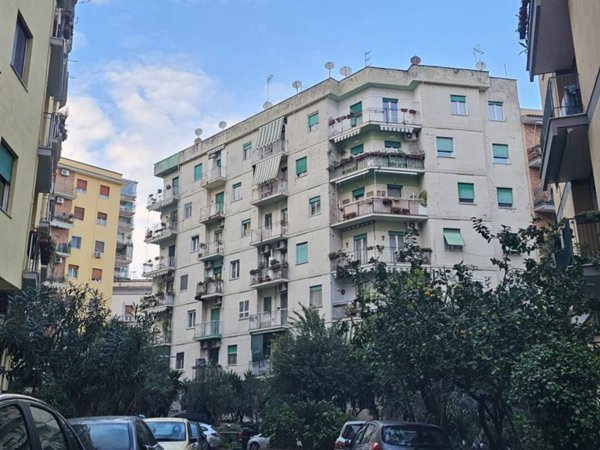 appartamento in vendita a Napoli in zona Arenella