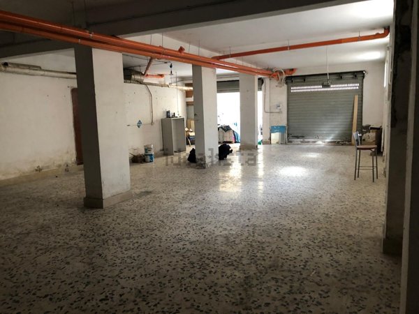 locale commerciale in vendita a Napoli in zona Posillipo