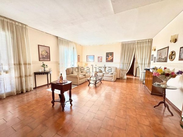appartamento in vendita a Napoli in zona Poggioreale