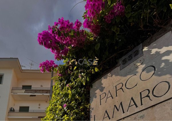 appartamento in vendita a Napoli in zona Vomero