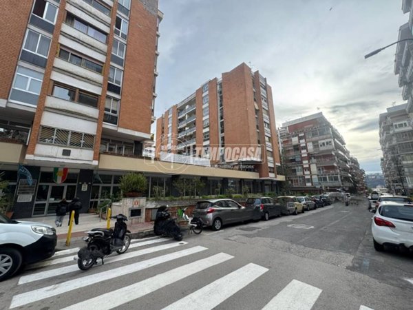 appartamento in vendita a Napoli in zona Fuorigrotta