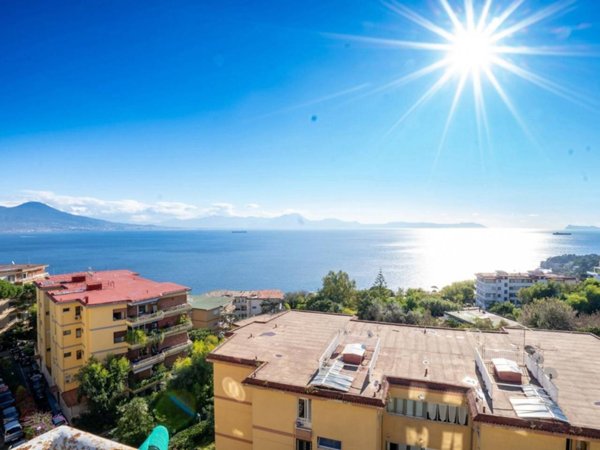 appartamento in vendita a Napoli in zona Posillipo