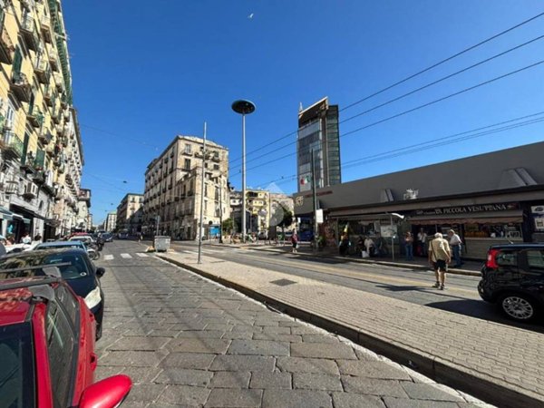 appartamento in vendita a Napoli in zona Pendino / San Giuseppe