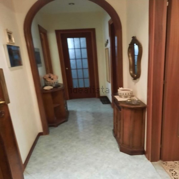 appartamento in vendita a Napoli in zona Chiaia