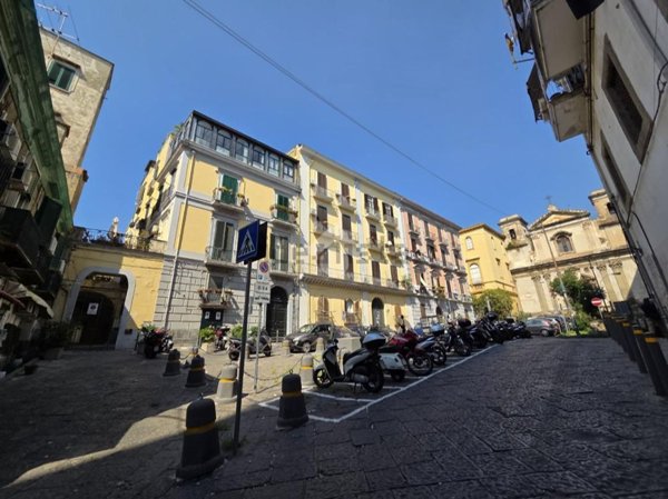 appartamento in vendita a Napoli in zona Avvocata