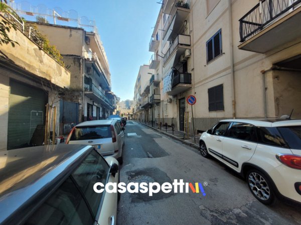 appartamento in vendita a Napoli in zona Barra