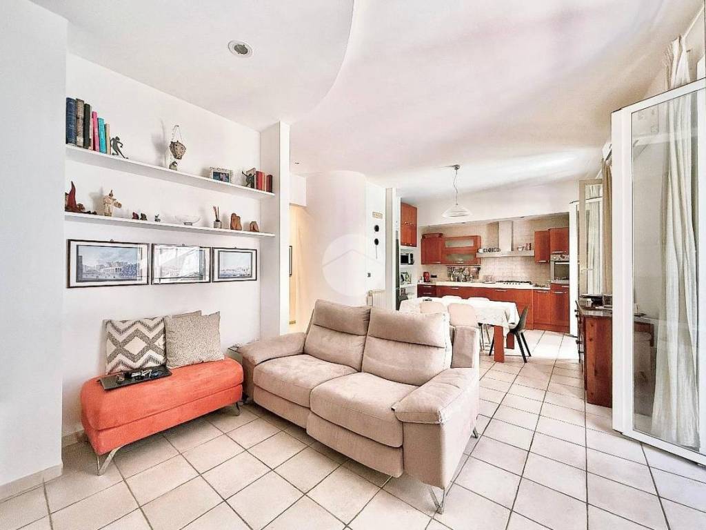 appartamento in vendita a Napoli in zona Montecalvario