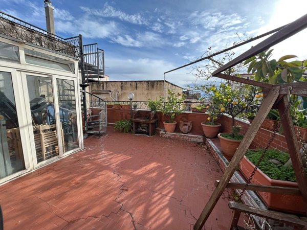 appartamento in vendita a Napoli