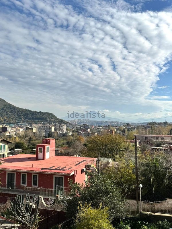 appartamento in vendita a Napoli in zona Pianura