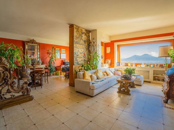 appartamento in vendita a Napoli in zona Posillipo